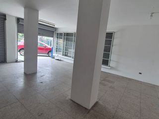 Foto 8 de Local Comercial en Alquiler en la Alborada, 1 Baño, 2 Parqueos, Norte de Guayaquil.