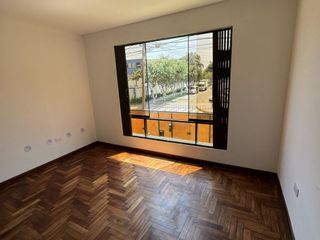 Foto 2 de DEPARTAMENTO EN ALQUILER EN SANTA PATRICIA S/2,800