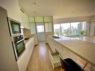 Foto 10 de Venta de Moderno Dúplex en Barranco – Vista al Mar – ¡Bajo de Precio!
