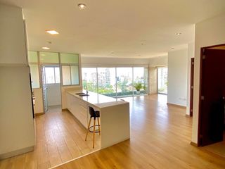 Foto 7 de Venta de Moderno Dúplex en Barranco – Vista al Mar – ¡Bajo de Precio!