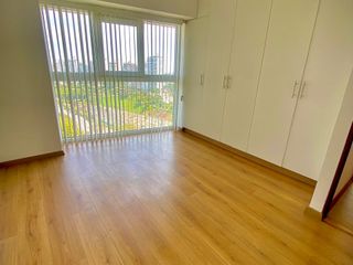 Foto 17 de Venta de Moderno Dúplex en Barranco – Vista al Mar – ¡Bajo de Precio!
