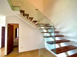 Foto 13 de Venta de Moderno Dúplex en Barranco – Vista al Mar – ¡Bajo de Precio!