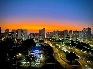 Foto 1 de Venta de Moderno Dúplex en Barranco – Vista al Mar – ¡Bajo de Precio!