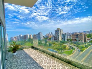 Foto 29 de Venta de Moderno Dúplex en Barranco – Vista al Mar – ¡Bajo de Precio!