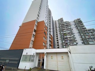Foto 1 de DEPARTAMENTO EN PROLOGANCION ARICA - CERCADO DE LIMA