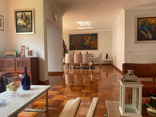 Foto 6 de Casa Moderna de 2 pisos en – Miraflores –  Urbanización San Antonio -  Zona residencial y tranquila