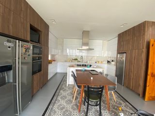 Foto 14 de Casa Moderna de 2 pisos en – Miraflores –  Urbanización San Antonio -  Zona residencial y tranquila