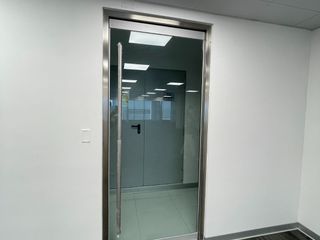 Foto 2 de ALQUILO OFIC 221.43 M2 EQUIPADA con 6 estacionamientos $3778