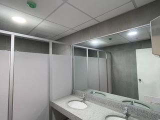 Foto 4 de ALQUILO OFIC 221.43 M2 EQUIPADA con 6 estacionamientos $3778