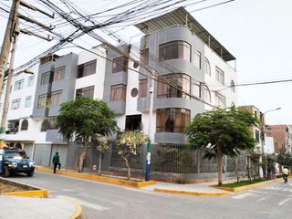 Foto 20 de VENTA DE CASA EN ESQUINA  EN URB TRES HORIZONTES  SAN MARTIN DE PORRES