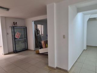 Foto 5 de LOCAL COMERCIAL ARRIENDO  AREA 400 M2 COLSEGUROS VIA PRINCIPAL