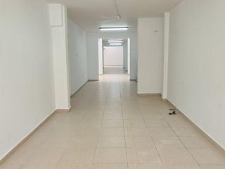 Foto 8 de LOCAL COMERCIAL ARRIENDO  AREA 400 M2 COLSEGUROS VIA PRINCIPAL