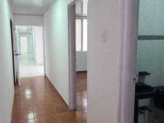 Foto 35 de LOCAL COMERCIAL ARRIENDO  AREA 400 M2 COLSEGUROS VIA PRINCIPAL
