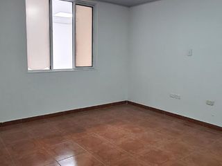 Foto 37 de LOCAL COMERCIAL ARRIENDO  AREA 400 M2 COLSEGUROS VIA PRINCIPAL