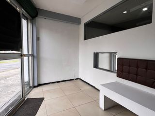 Foto 1 de LOCAL COMERCIAL IDEAL PARA CONSULTORIO, EN RENTA, LA KENNEDY
