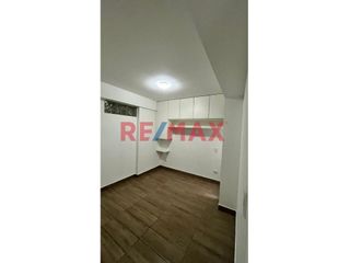 Foto 3 de Alquiler De Departamento En Surquillo – Murray 135 Amplio, Luminoso Y Bien Ubicado Cerca A La Av. Angamos Y Av. Principal Zona Tranquila Y Segura
