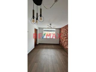 Foto 11 de Alquiler De Departamento En Surquillo – Murray 135 Amplio, Luminoso Y Bien Ubicado Cerca A La Av. Angamos Y Av. Principal Zona Tranquila Y Segura