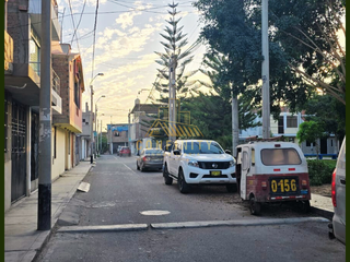 Foto 11 de SE VENDE CASA DE 1 PISO DE 75M2 EN URB. SOL DE ICA DE LOS PORTALES - II ETAPA
