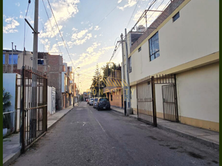 Foto 12 de SE VENDE CASA DE 1 PISO DE 75M2 EN URB. SOL DE ICA DE LOS PORTALES - II ETAPA