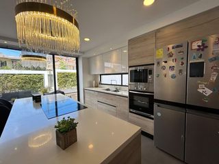 Foto 11 de Venta Departamento Urbanización El Condado Jardín