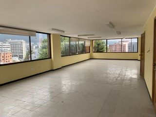 Foto 2 de Oficina de arriendo sector la mariscal con espectacular vista
