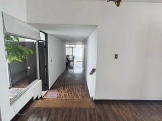 Foto 13 de Alquiler de Casa Residencial en El Corazón de San Isidro