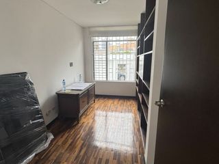 Foto 9 de Alquiler de Casa Residencial en El Corazón de San Isidro