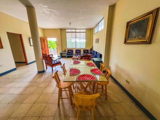 Foto 5 de Casa con dos Departamentos de 3 Dormitorios c/u en  Ballenita