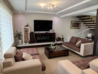 Foto 2 de Venta de Casa en Cuenca, Sector Ricaurte cerca a la Mega Tienda del Sur