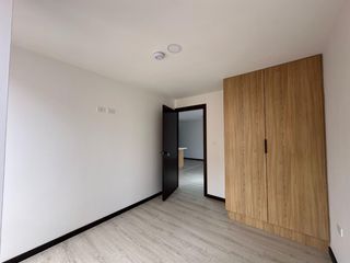 Foto 10 de Departamento en venta en el quinto piso con tres dormitorios, sector Av. Don Bosco
