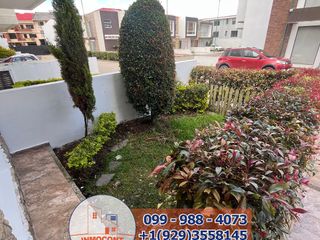 Foto 2 de COMODA VILLA DE VENTA CON 4 DORMITORIOS Y ESTUDIO, COMO NUEVA.