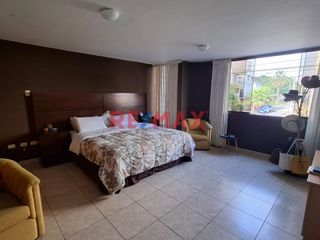 Foto 4 de Vendo Hermosa Y Moderna Casa En La Urb Primavera 210 M2 320,000 Dolares