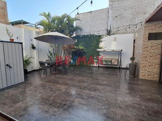 Foto 13 de Vendo Hermosa Y Moderna Casa En La Urb Primavera 210 M2 320,000 Dolares