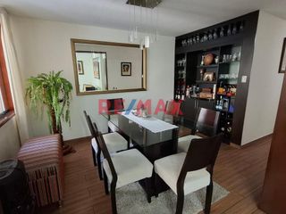 Foto 3 de Vendo Hermosa Y Moderna Casa En La Urb Primavera 210 M2 320,000 Dolares