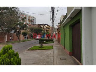 Foto 13 de Alquilo Amplio Departamento En 1Er Piso En La Arboleda-170M2-S/3200