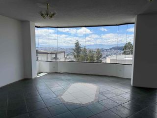 Foto 2 de Departamento duplex de arriendo en Iñaquito Alto, Quito, Ecuador