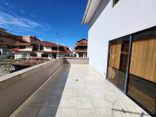 Foto 13 de En Cazhapata casa en venta de 3 pisos y 4 dormitorios I Cuenca