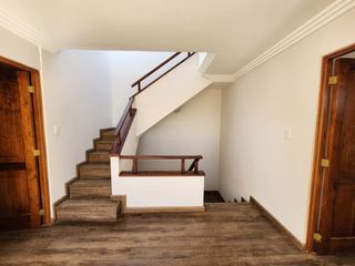 Foto 14 de En Cazhapata casa en venta de 3 pisos y 4 dormitorios I Cuenca