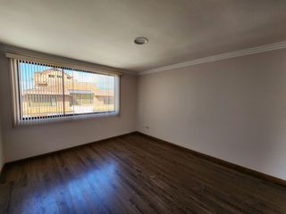 Foto 19 de En Cazhapata casa en venta de 3 pisos y 4 dormitorios I Cuenca