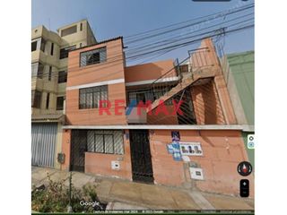 Foto 8 de Venta De Casa De 2 Pisos Frente A Parque De 139 Mts Cerca Al Mall De Comas