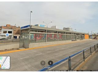 Foto 9 de Venta De Casa De 2 Pisos Frente A Parque De 139 Mts Cerca Al Mall De Comas