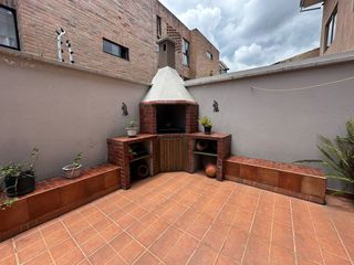 Foto 4 de Casa con 5 dormitorios en venta en el sector de Narancay en Cuenca