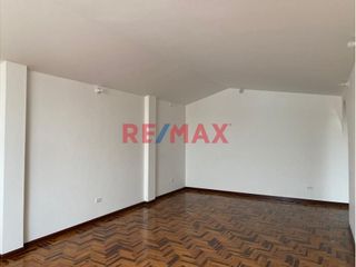 Foto 4 de Lindo Departamento + Aires - Urb. San Antonio De Bellavista