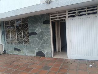 Foto 3 de VENTA CASA DOS PLANTAS CON APARTAESTUDIOS BARRIO EL LIDO
