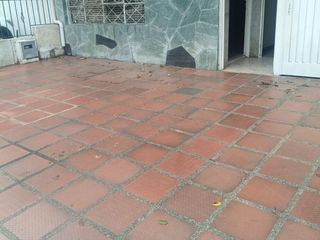 Foto 4 de VENTA CASA DOS PLANTAS CON APARTAESTUDIOS BARRIO EL LIDO