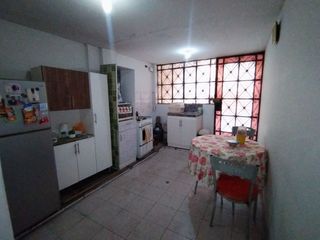 Foto 5 de VENTA DE CASA DE 2 PISOS  EN URB. SAN DIEGO – S.M.P.