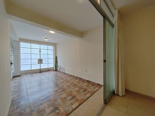 Foto 6 de Se Vende Casa De 131M2 Urb.San Diego - Smp
