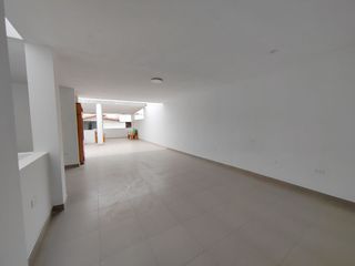 Foto 31 de Se Vende Casa De 131M2 Urb.San Diego - Smp