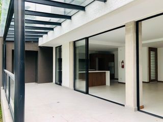 Foto 3 de Venta Casa a Estrenar en Cumbayá, Conjunto Residencial de 9 casas, 266M² C. 385 M² T. $310.000