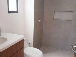 Foto 10 de Venta Casa a Estrenar en Cumbayá, Conjunto Residencial de 9 casas, 266M² C. 385 M² T. $310.000